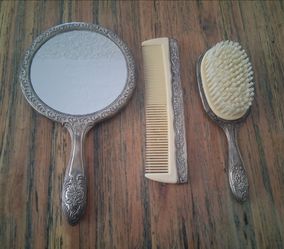 Vintage look mirror, comb and brush set