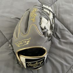 Rawlings- Wing Tip Heart Of The Hide Custom Baseball Glove