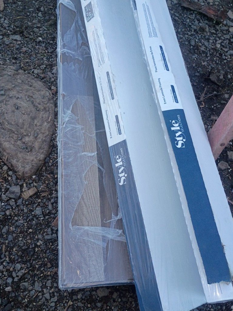 Flooring Tiles (Wood Grain)