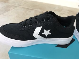 Converse Toddler/ kids size 10.5
