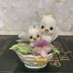 Lefton Royal Dover Two Birds In Basket With Pansy Flowers Fine Bone China
