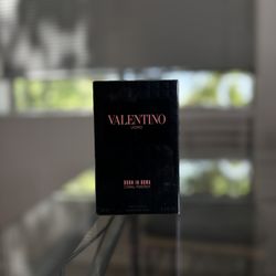 Valentino Born In Roma Coral Fantasy