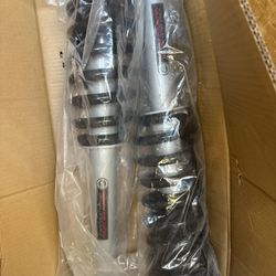 Rough Country Tundra Leveling Struts