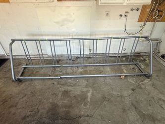 Free adjustable aluminum bike rack