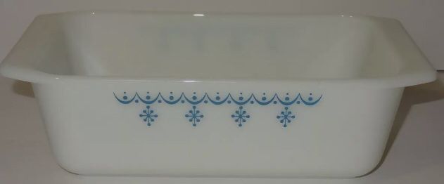 Vintage White Glass Pyrex Ovenware Snowflake Blue Loaf Pan (#813) Made in USA