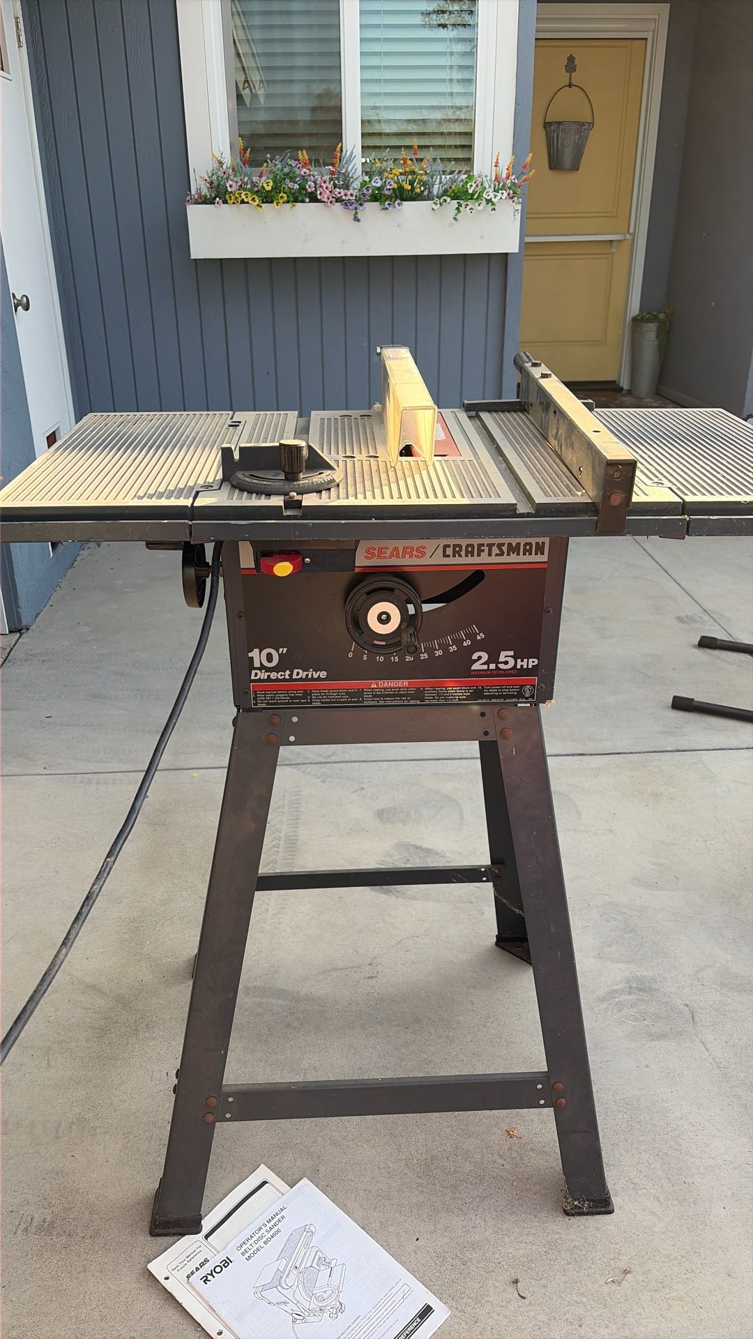 Sears Craftsman 10” Direct Drive 2.5 HP Table Saw w/Stand & Manual