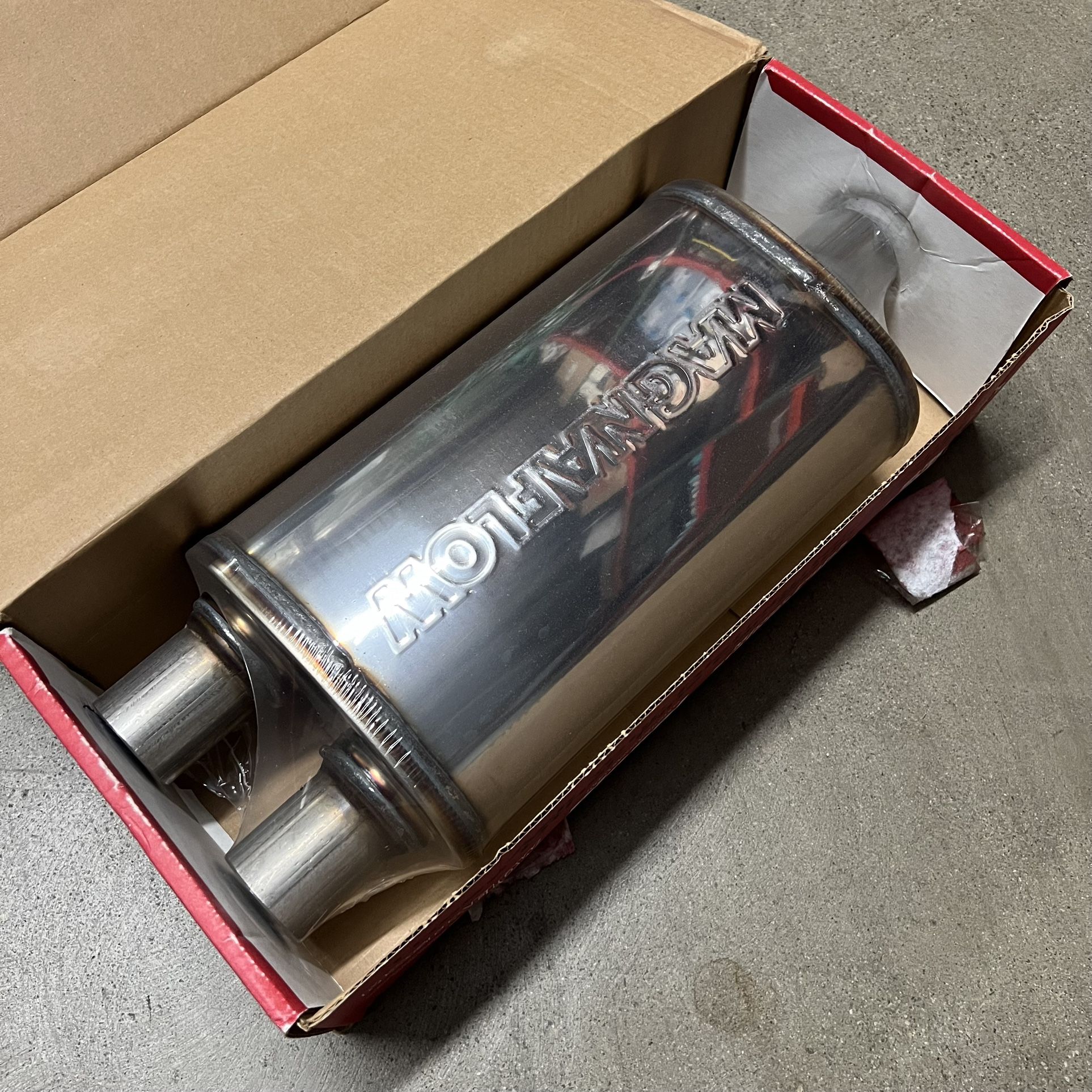 NEW MagnaFlow 14220 Universal Performance Muffler Exhaust Polished 409 Stainless Steel 5”x8” Oval Body 2.25” In / 2” Dual Out
