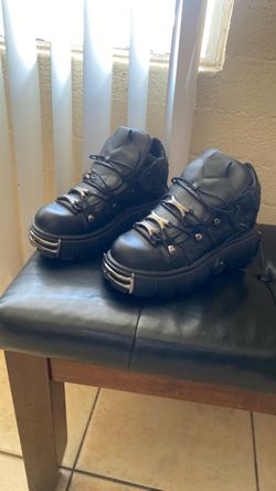 Goth fashion boots
