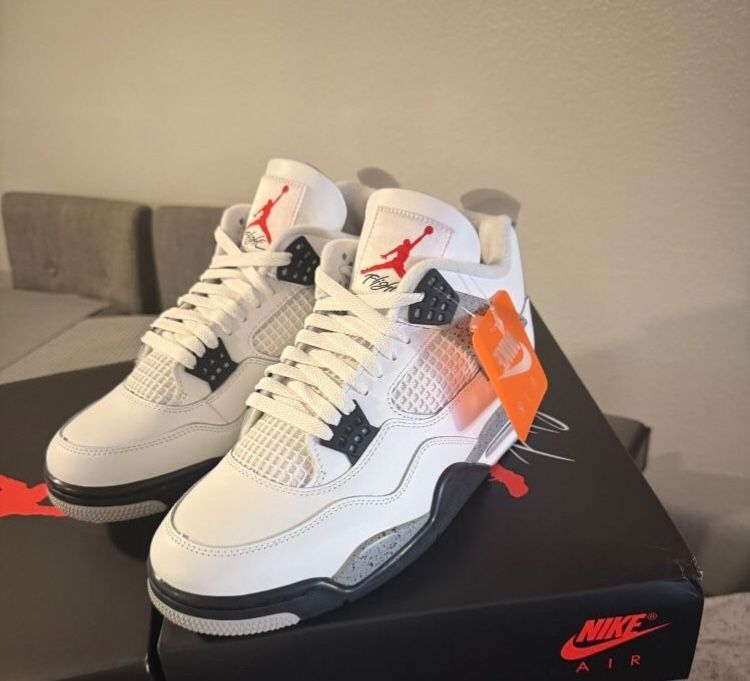 Air Jordan 4 Retro White Cement 2025