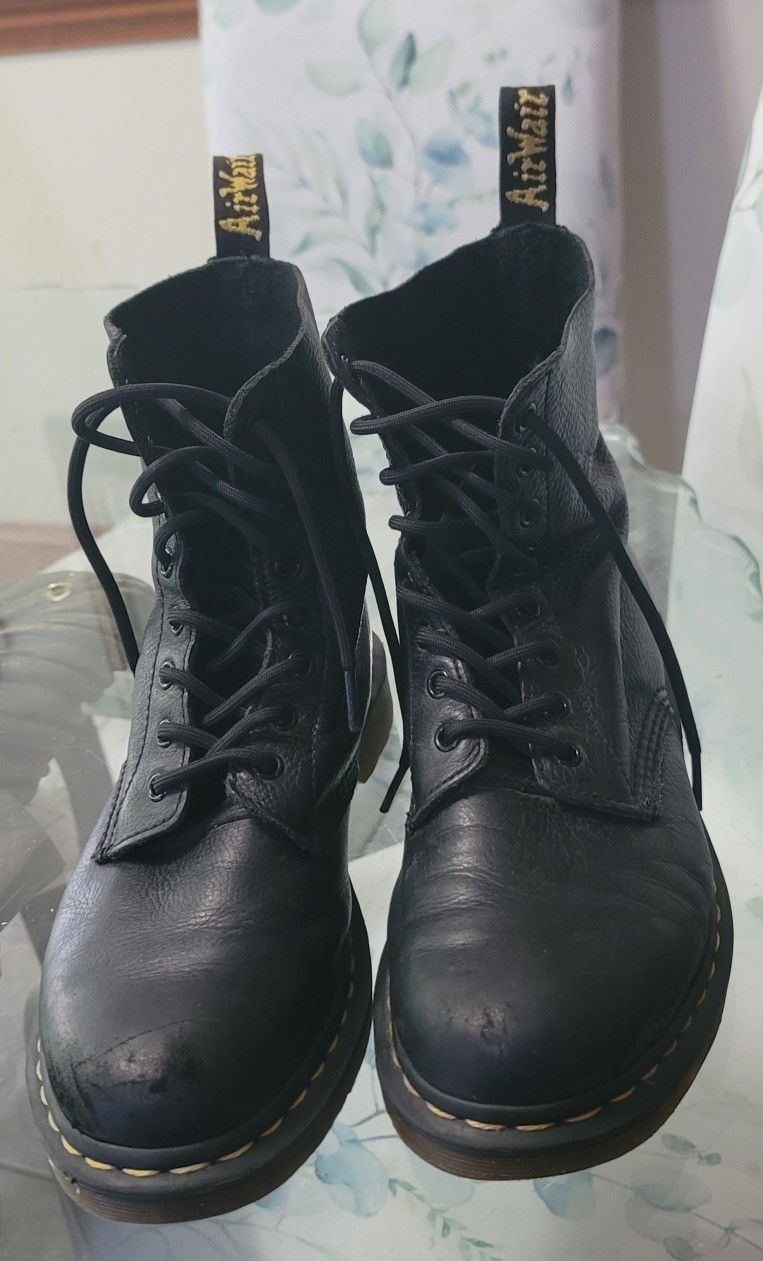 Dr, Martens Boots 9