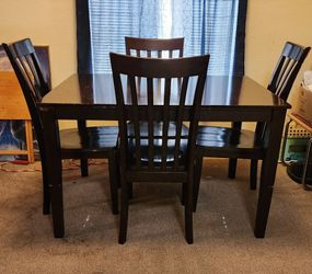 Kitchen Table and Chairs