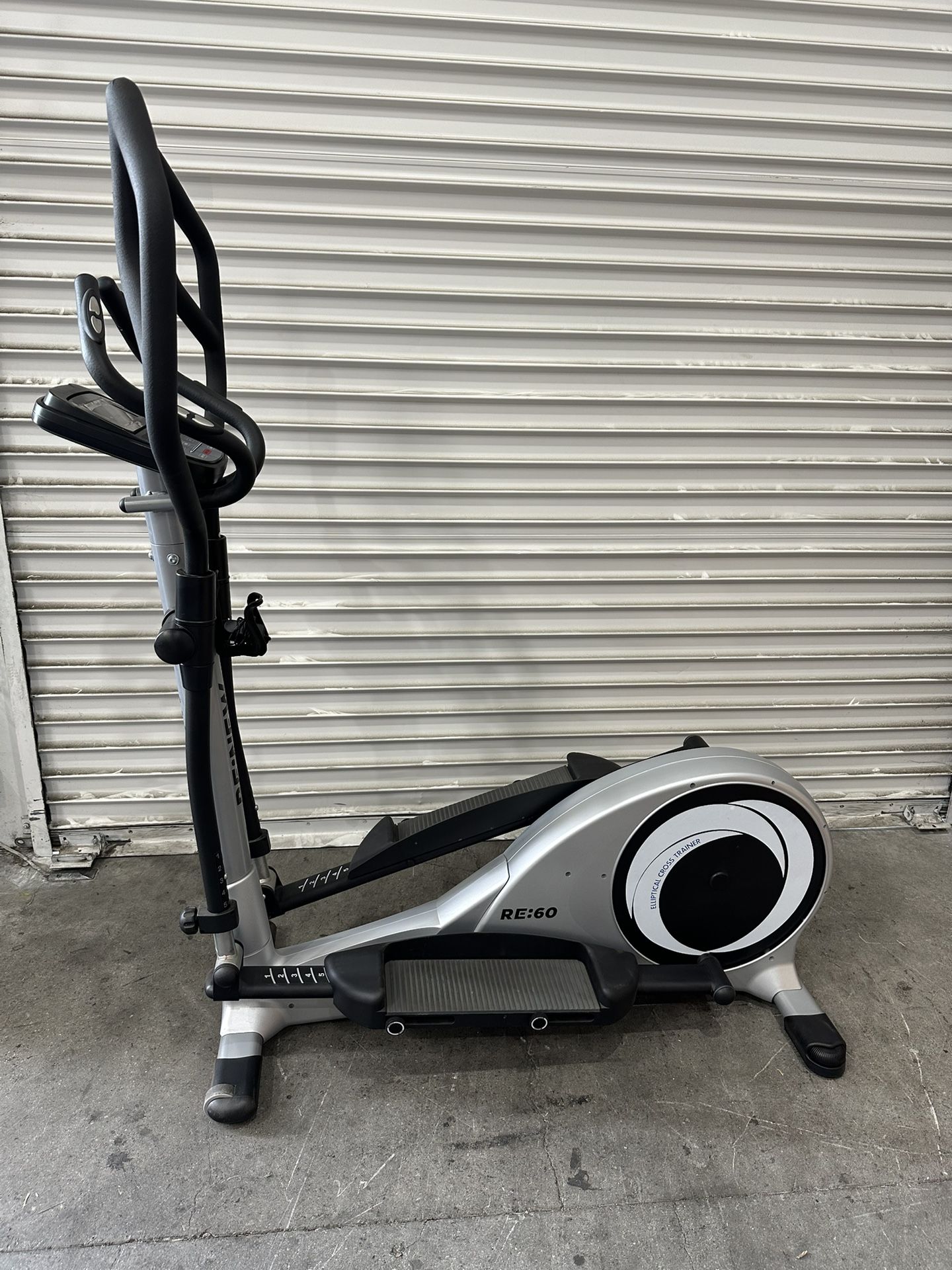 (NEW) Compact Elliptical Cross Trainer - RENEW RE60 Model