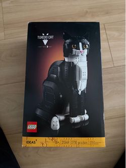 Lego Ideas Tuxedo Cat Set 21349 Brand New