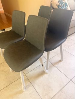 ✨ Brand New Modern Dining Chairs – Set of 4 ✨