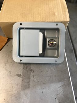 Mechanics bed\ Tool box Latches