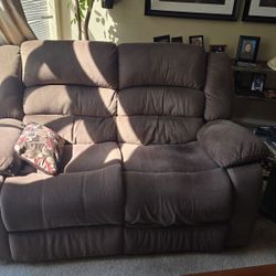 Dual Reclining Love Seat