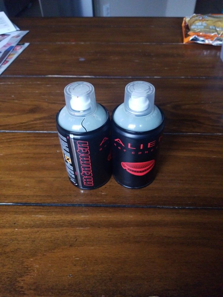 Montana (MTN) Spray Paint Poltergeist (Glow in dark) - x2 250ml