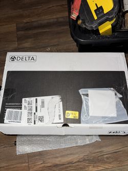 Delta Shower and Tub Faucet Combo