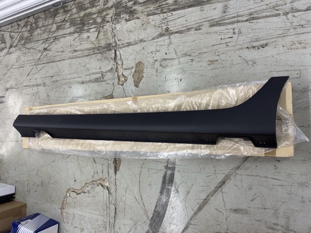 Genuine 87751-2S500 Moulding Assembly-Side Sill,Left 2009-2014 Hyundai Tucson New