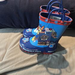 Paw Patrol rain boots size 5/6