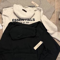 Essential hoodie 35