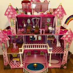 Barbie play house 