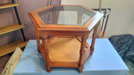 Vintage Solid Wood Hexagonal End Table – Glass Top & Woven Cane Shelf  Description: