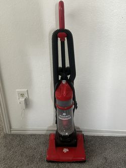 DIRT DEVIL VACUUM