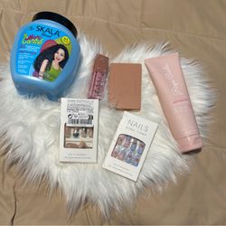 Gently use products – press on nails brand new