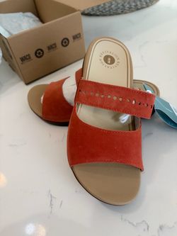 Revitalign Women's Suede Slide Sandals size 6