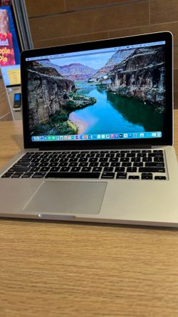 Apple MacBook Pro 13” Retina i5/8GB/256GB SSD $180