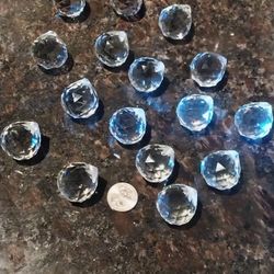 16 CRYSTAL PRISMS 