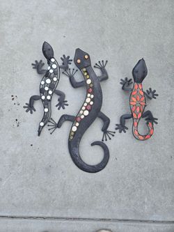 Set Of 3 Metal Lizards