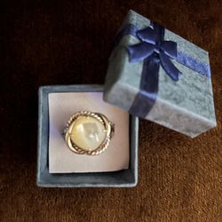 Women’s Ring Size 8 Faux Opal