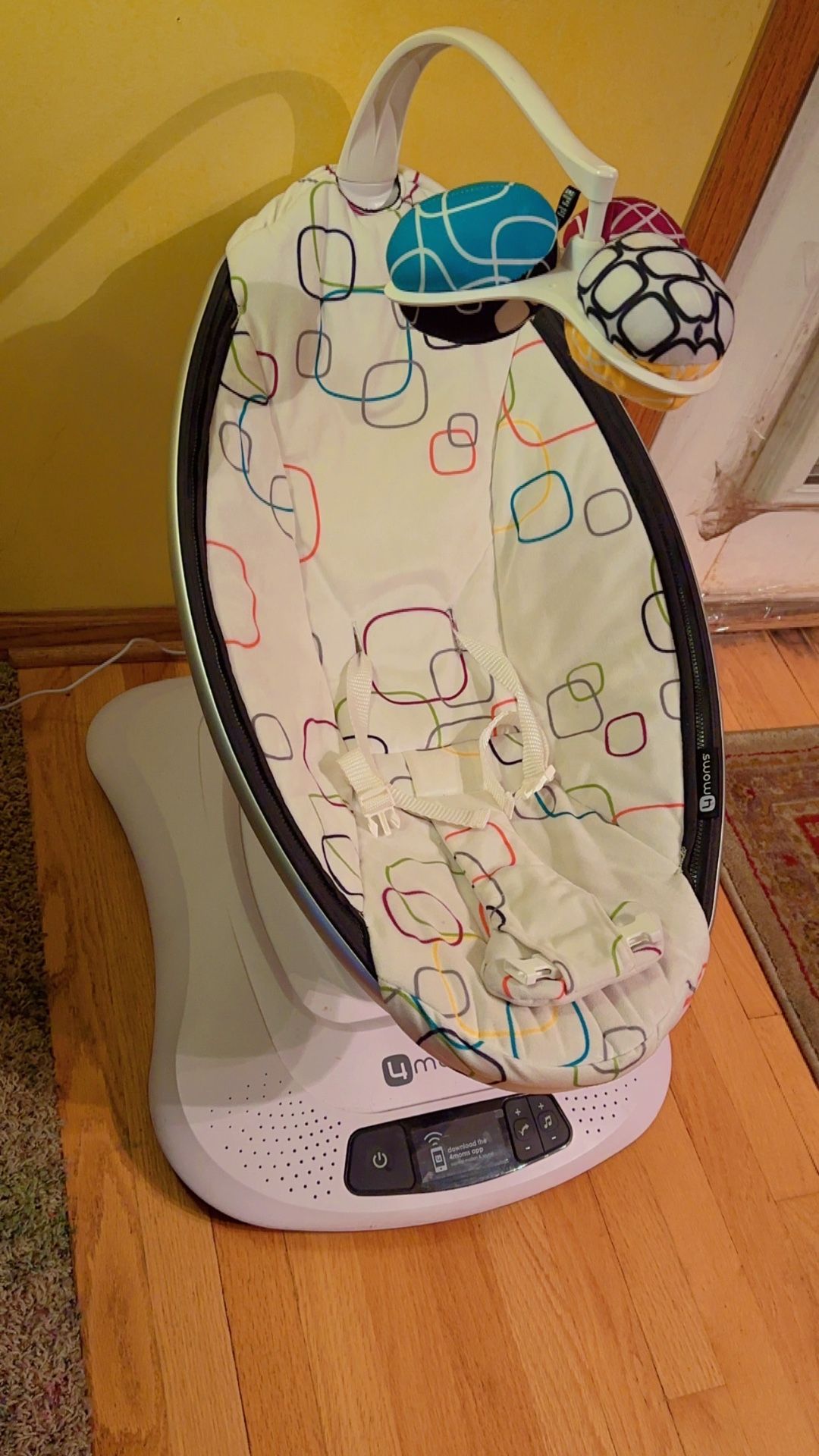 Mamaroo baby swing