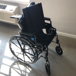 Wheel Chair And Walker 