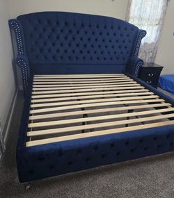 NEW Luxury Navy Blue Velvet Tufted King Bed Frame - Can Deliver or Pickup