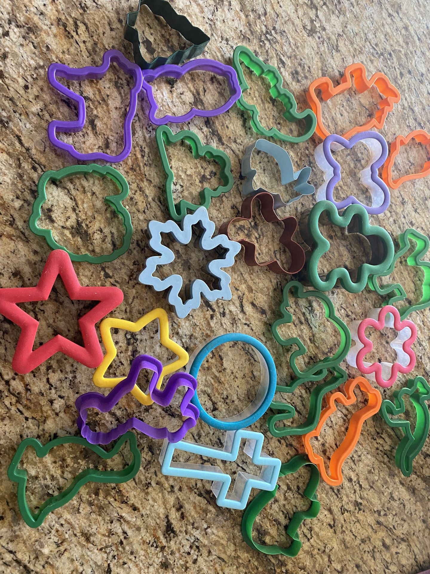 Cookie Cutters 26 Pieces Assorted