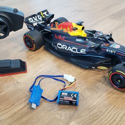 RB19 MAISTO TECH RED BULL RACING F1 FERRARI RC CAR MAX VERSTAPPEN 