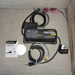 Minn Kota 10 Amp  Charger w/ Port
