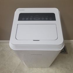 Vagkri 12000btu Ac.  Almost New!