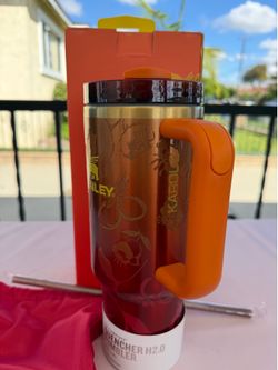 Karol G cup