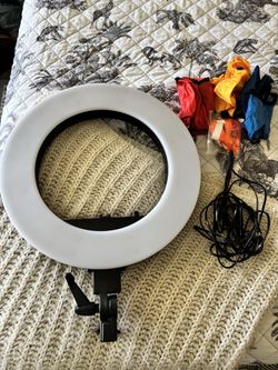 Large ring light with filters