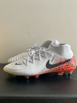 Nike Phantom Luna II Elite SG-Pro “Electric Pack”