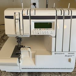 Sewing Machine  Serger Husqvarna Viking Huskylock 936