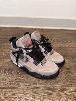 Air Jordan 4’s Taupe Haze 