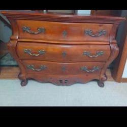 Pulaski Bombay Chest w/ 3 large drawers 