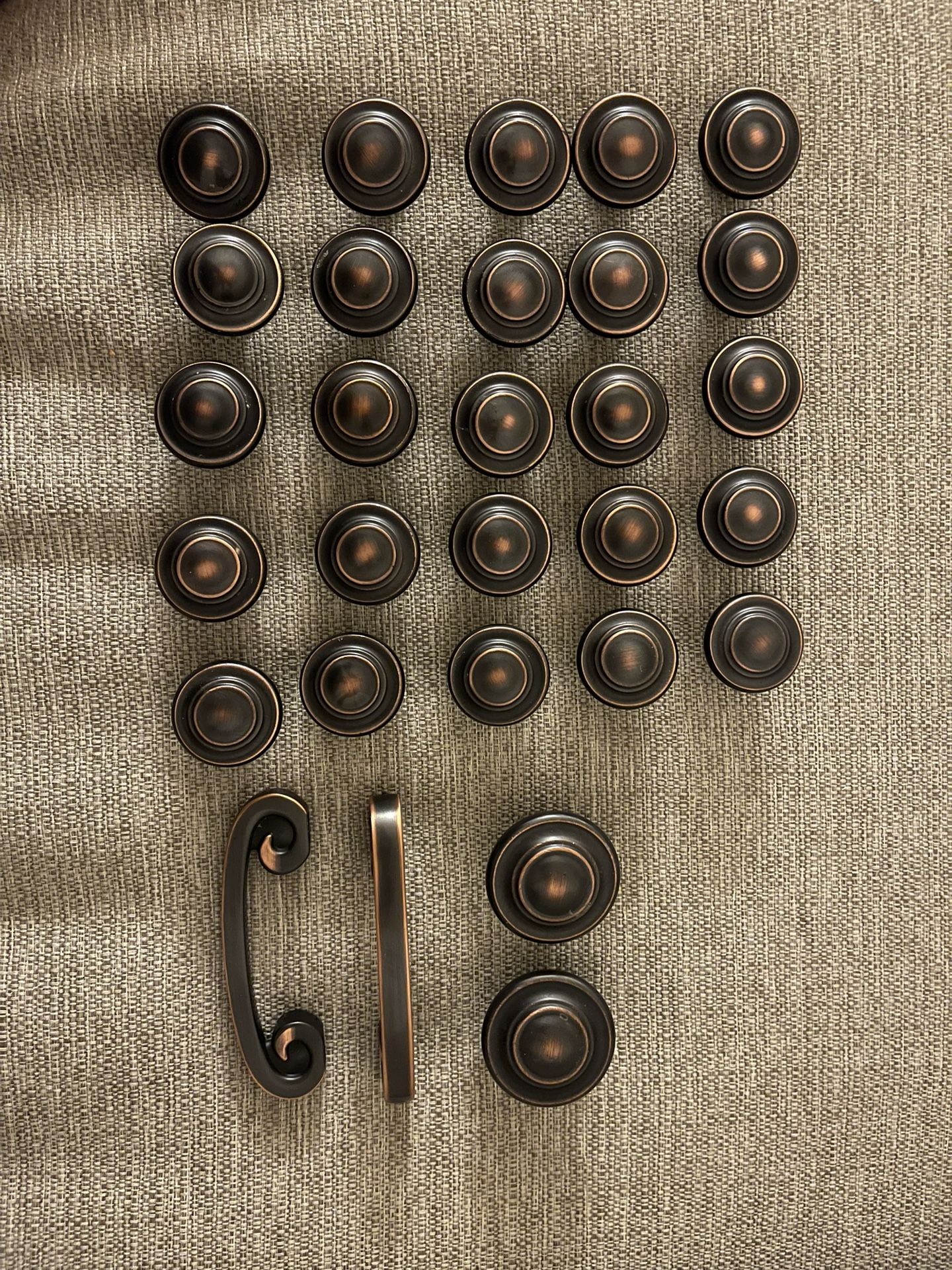 Black and Bronze Handles (hardware)