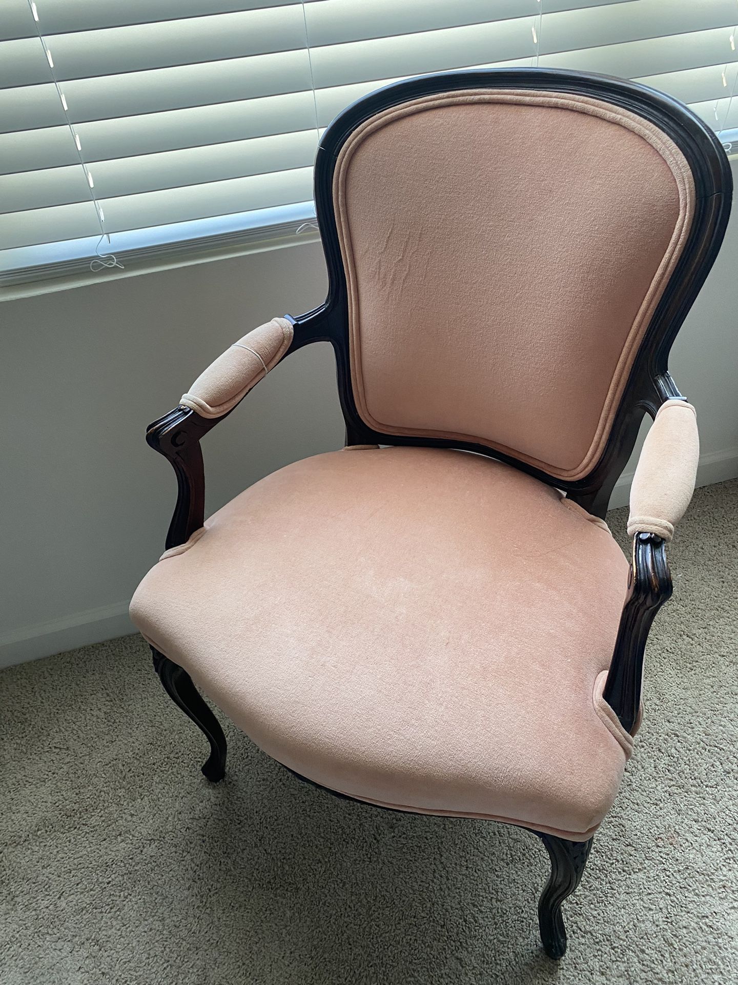Accent Chair 