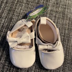 NEW Girls Crème Boy Dress Shoes Size 3 Infant 